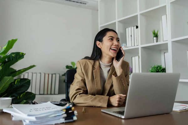 How to Integrate Eco-Friendly Faux Fur into Your Winter Wardrobe for Both Warmth and Style?